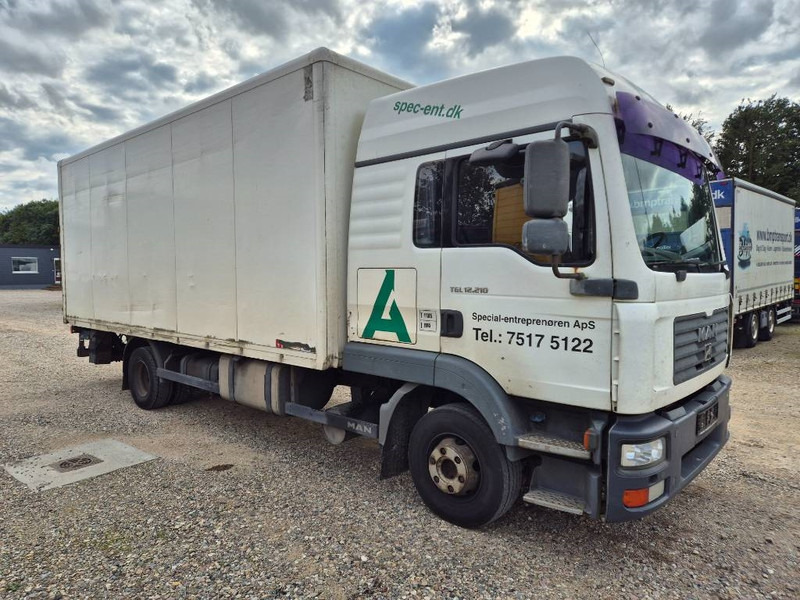 MAN TGL 10 / 12.180 4x2 with lift /ramp - Koffer LKW: das Bild 5 MAN TGL 10 / 12.180 4x2 with lift /ramp - Koffer LKW: das Bild 5