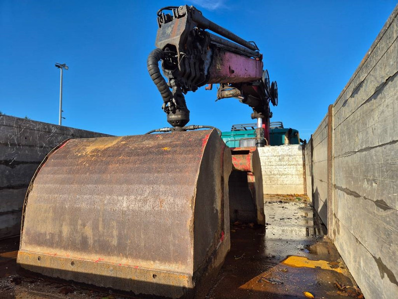 Autokran Scania G490 8x2/6 // HMF 2620 K-5 // Pendellad: das Bild 15