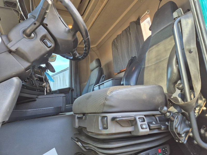 Autokran Scania G490 8x2/6 // HMF 2620 K-5 // Pendellad: das Bild 18