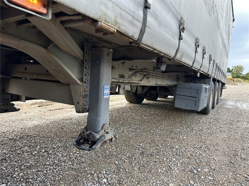 Schmitz Cargobull Machine transport trailer with bag ramp - Tieflader Auflieger: das Bild 5 Schmitz Cargobull Machine transport trailer with bag ramp - Tieflader Auflieger: das Bild 5