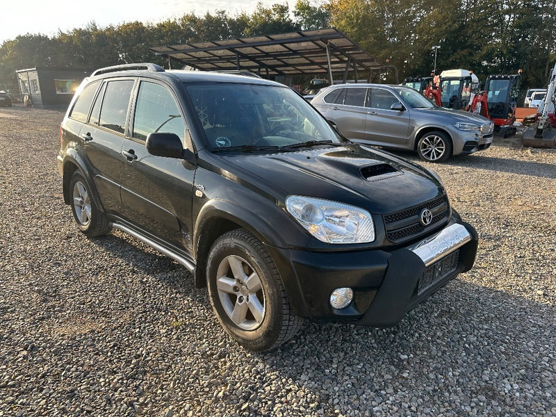 Toyota RAV4 2.0D 4x4 - Kastenwagen: das Bild 2 Toyota RAV4 2.0D 4x4 - Kastenwagen: das Bild 2
