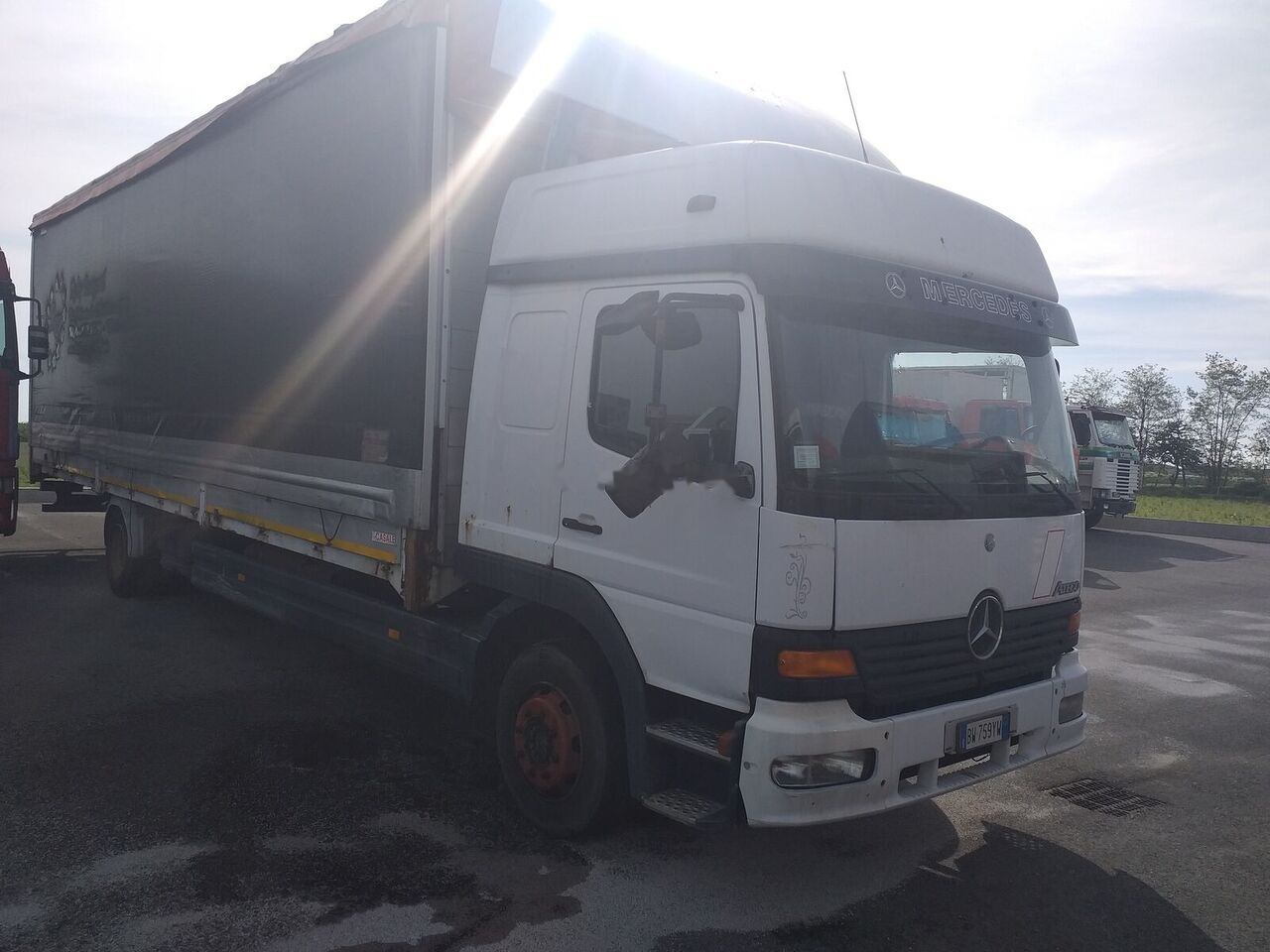 Mercedes-Benz ATEGO 12.28 - Plane LKW: das Bild 3 Mercedes-Benz ATEGO 12.28 - Plane LKW: das Bild 3
