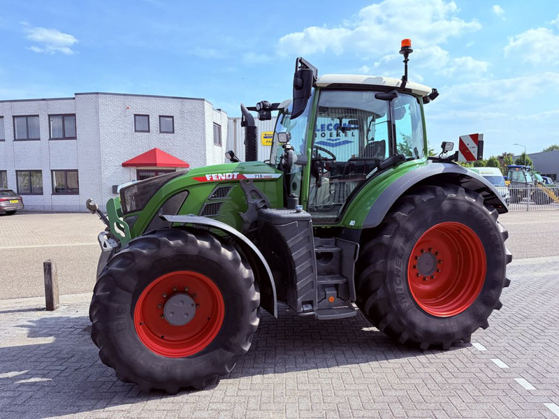 Fendt 718 Vario PowerPlus ONE - Traktor: das Bild 1 Fendt 718 Vario PowerPlus ONE - Traktor: das Bild 1