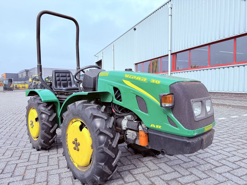 Ferrari VIPAR F30L AR - Traktor: das Bild 2 Ferrari VIPAR F30L AR - Traktor: das Bild 2