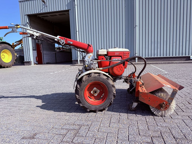 Honda F800 Veegmachine - Kehrmaschine: das Bild 4 Honda F800 Veegmachine - Kehrmaschine: das Bild 4