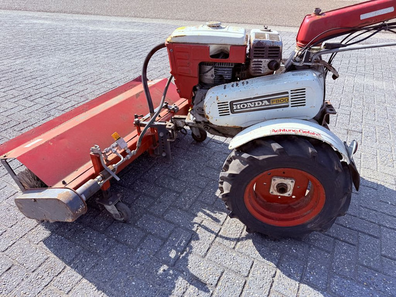 Honda F800 Veegmachine - Kehrmaschine: das Bild 2 Honda F800 Veegmachine - Kehrmaschine: das Bild 2