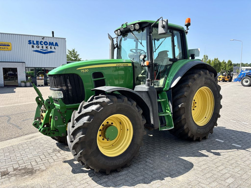 John Deere 7530 Premium AutoPowr - Traktor: das Bild 1 John Deere 7530 Premium AutoPowr - Traktor: das Bild 1