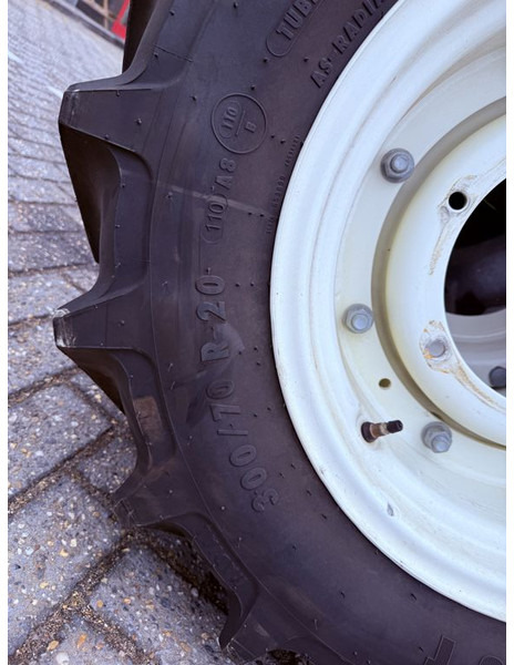 Mitas 420/70R30 & 300/70R20 Compl wheel - Felgen und Reifen: das Bild 4 Mitas 420/70R30 & 300/70R20 Compl wheel - Felgen und Reifen: das Bild 4