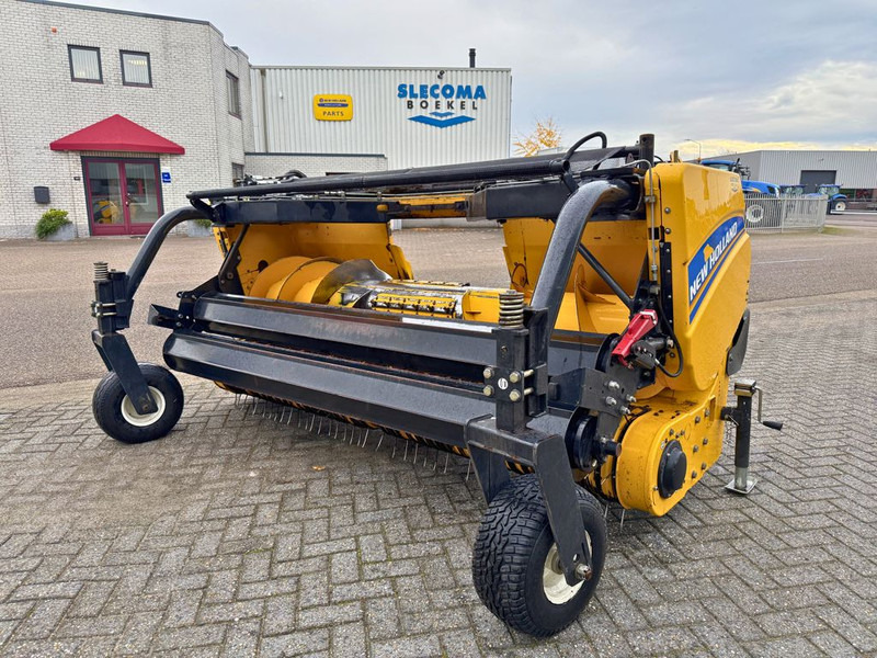 New Holland 300FPE Gras Pickup - Erntemaschine: das Bild 1 New Holland 300FPE Gras Pickup - Erntemaschine: das Bild 1