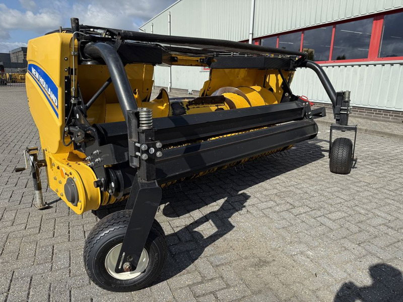 New Holland 300FPE Gras Pickup - Erntemaschine: das Bild 5 New Holland 300FPE Gras Pickup - Erntemaschine: das Bild 5