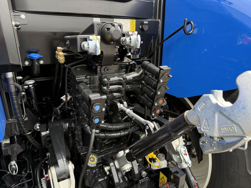 Traktor neu kaufen New Holland T6.145 AC STAGE V: das Bild 10