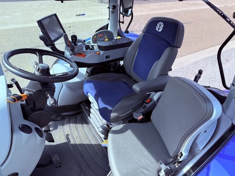 New Holland T7.245 AC STAGE V - Traktor: das Bild 3 New Holland T7.245 AC STAGE V - Traktor: das Bild 3