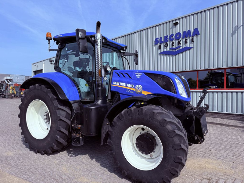 New Holland T7.245 AC STAGE V - Traktor: das Bild 2 New Holland T7.245 AC STAGE V - Traktor: das Bild 2