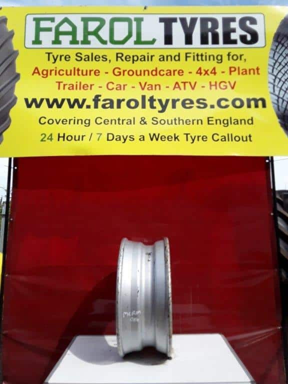 8.25X22.5 Silver Trailer Rim - Felge für Anhänger: das Bild 2 8.25X22.5 Silver Trailer Rim - Felge für Anhänger: das Bild 2