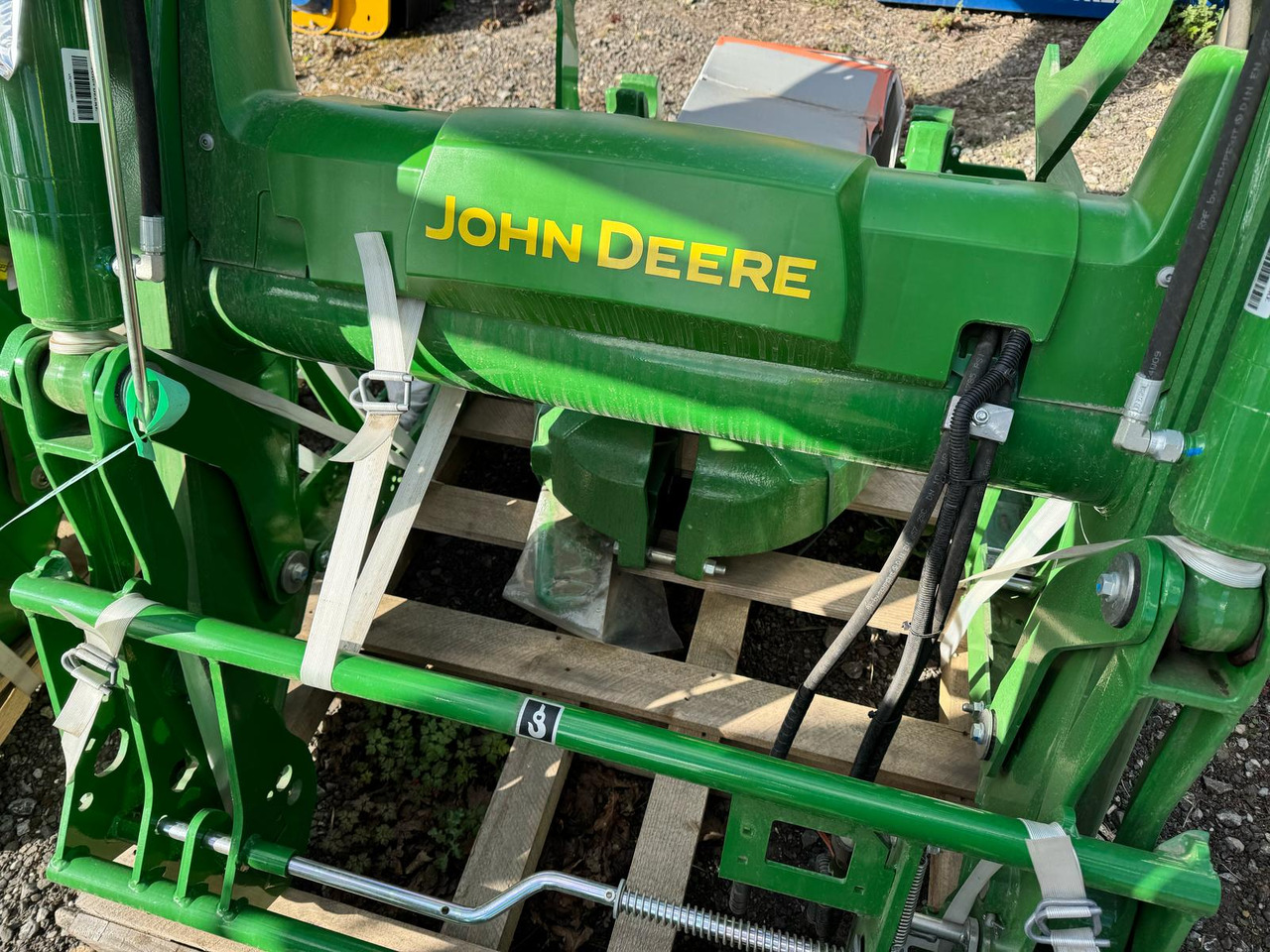 John Deere 643R Loader and brackets - Anbauteil: das Bild 4 John Deere 643R Loader and brackets - Anbauteil: das Bild 4