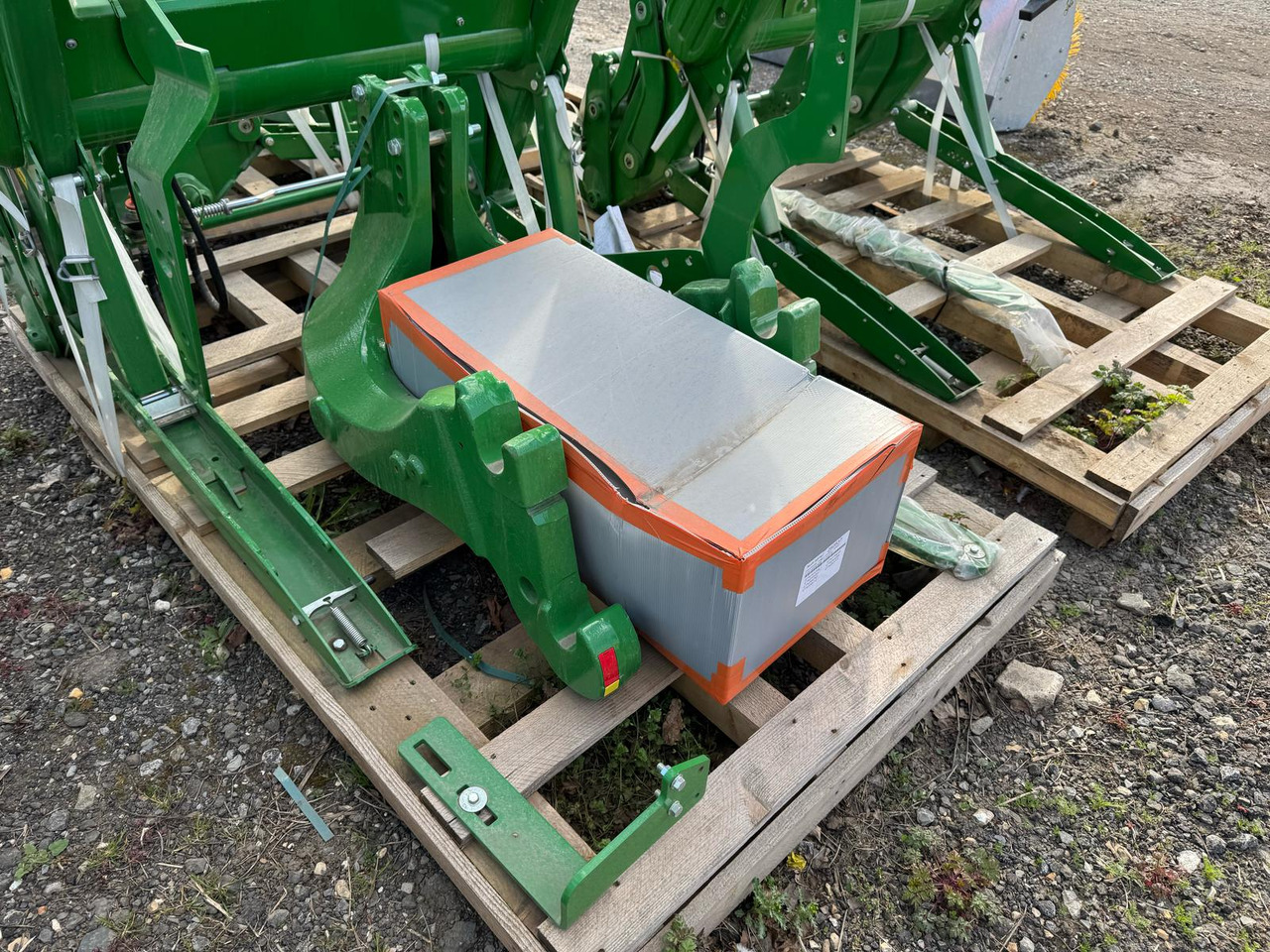 John Deere 643R Loader and brackets - Anbauteil: das Bild 5 John Deere 643R Loader and brackets - Anbauteil: das Bild 5