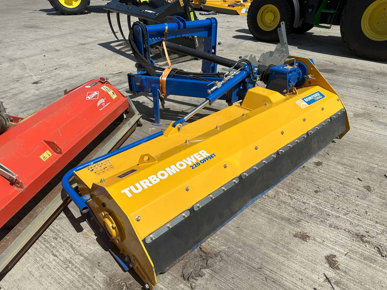 Bomford Turner Turbo mower offset 220 - Schlegelmäher/ Mulcher: das Bild 2 Bomford Turner Turbo mower offset 220 - Schlegelmäher/ Mulcher: das Bild 2
