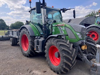 Fendt 516 Power + - Traktor: das Bild 1 Fendt 516 Power + - Traktor: das Bild 1
