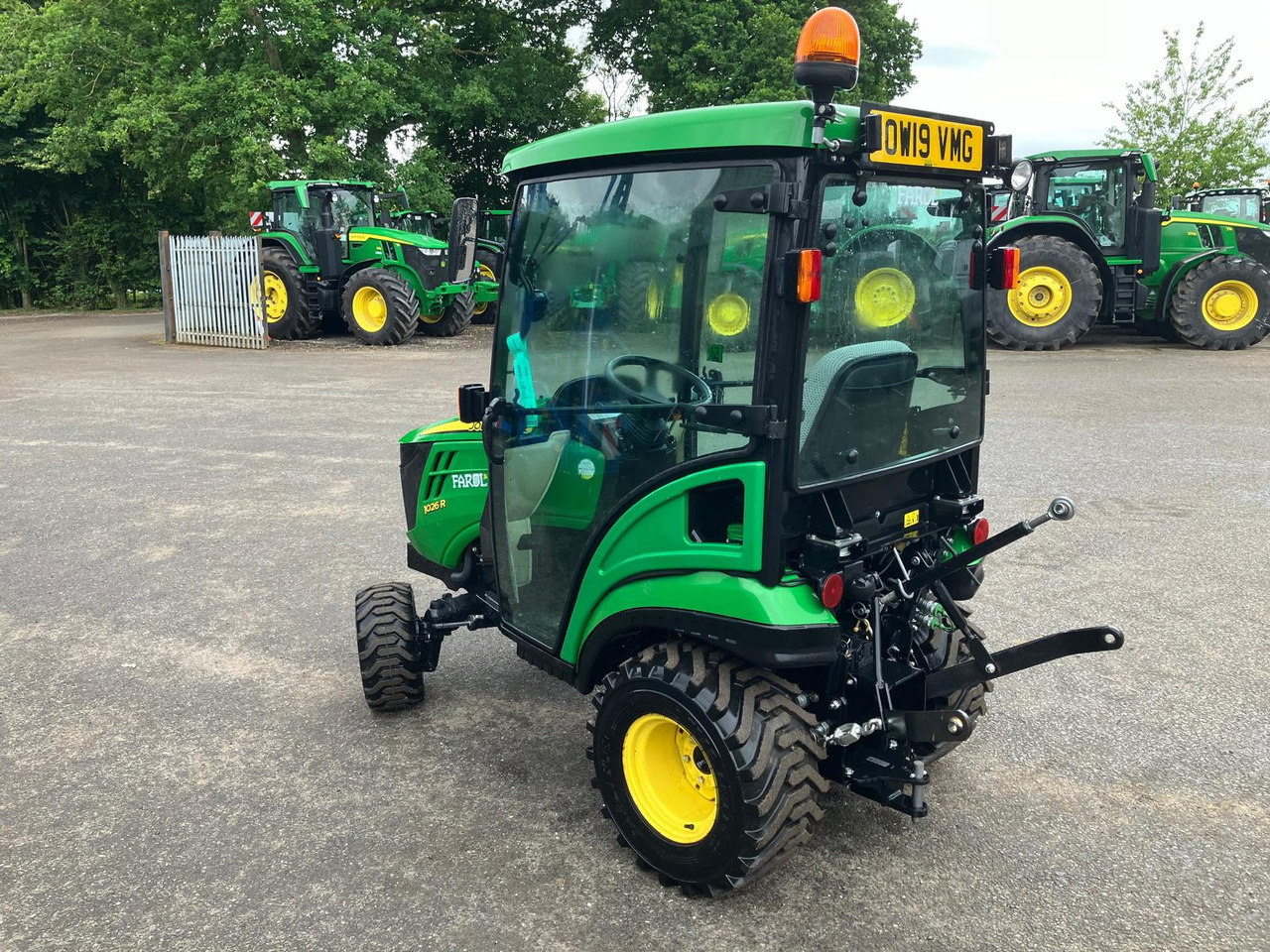 John Deere 1026R compact tractor - Kleintraktor: das Bild 3 John Deere 1026R compact tractor - Kleintraktor: das Bild 3