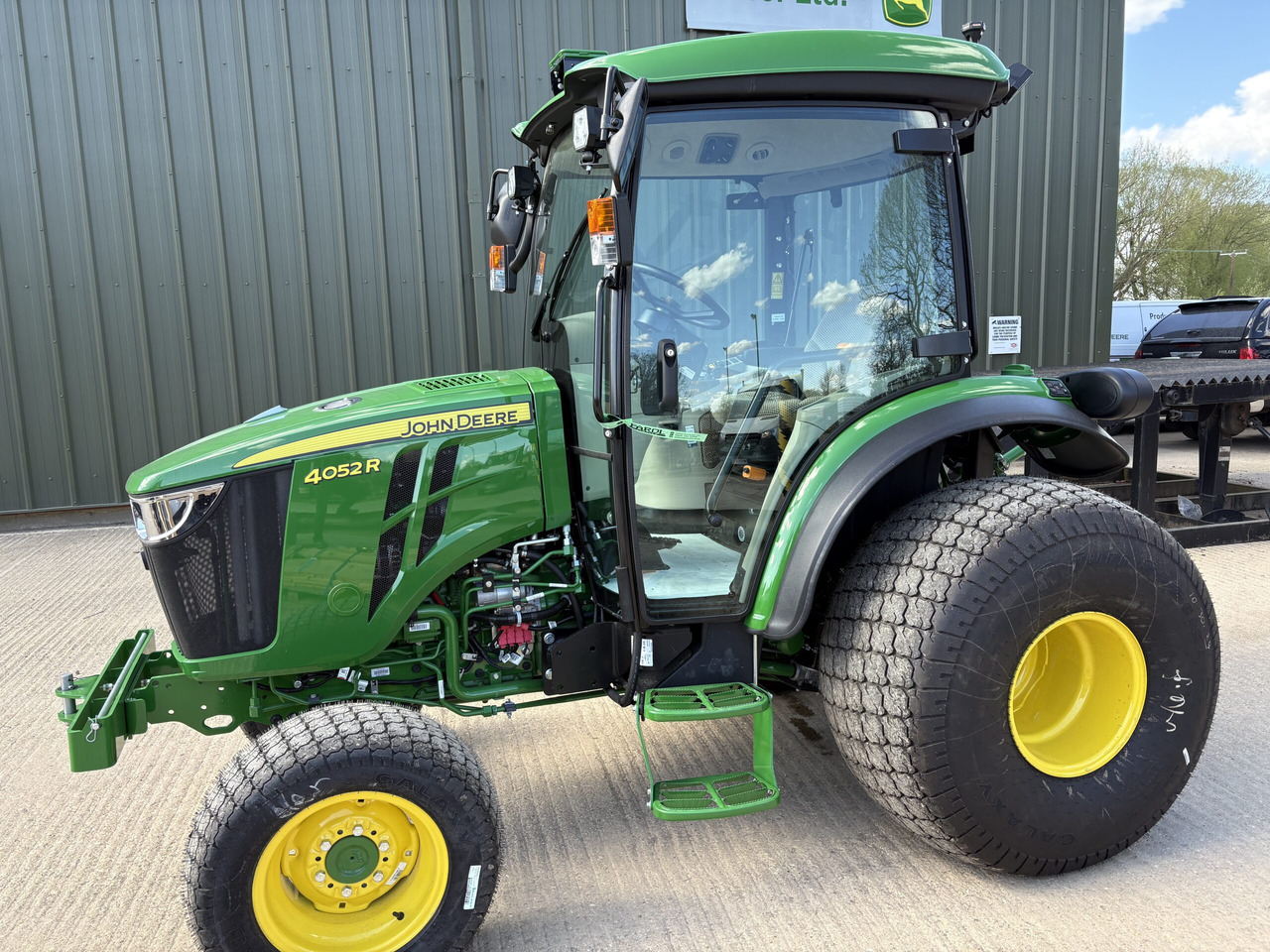 John Deere 4052R Compact Tractor - Kleintraktor: das Bild 1 John Deere 4052R Compact Tractor - Kleintraktor: das Bild 1