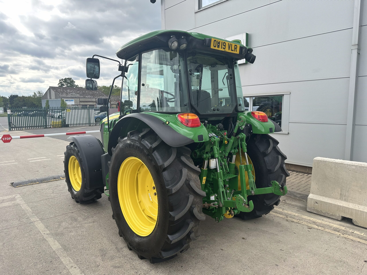 John Deere 5090M - Traktor: das Bild 3 John Deere 5090M - Traktor: das Bild 3