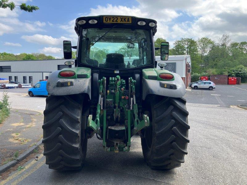 John Deere 6130R - Traktor: das Bild 4 John Deere 6130R - Traktor: das Bild 4