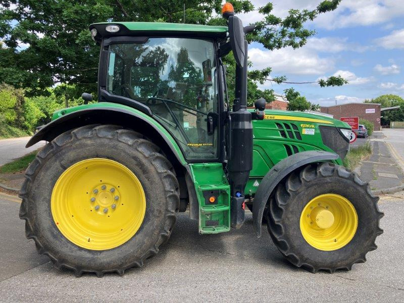 John Deere 6130R - Traktor: das Bild 1 John Deere 6130R - Traktor: das Bild 1