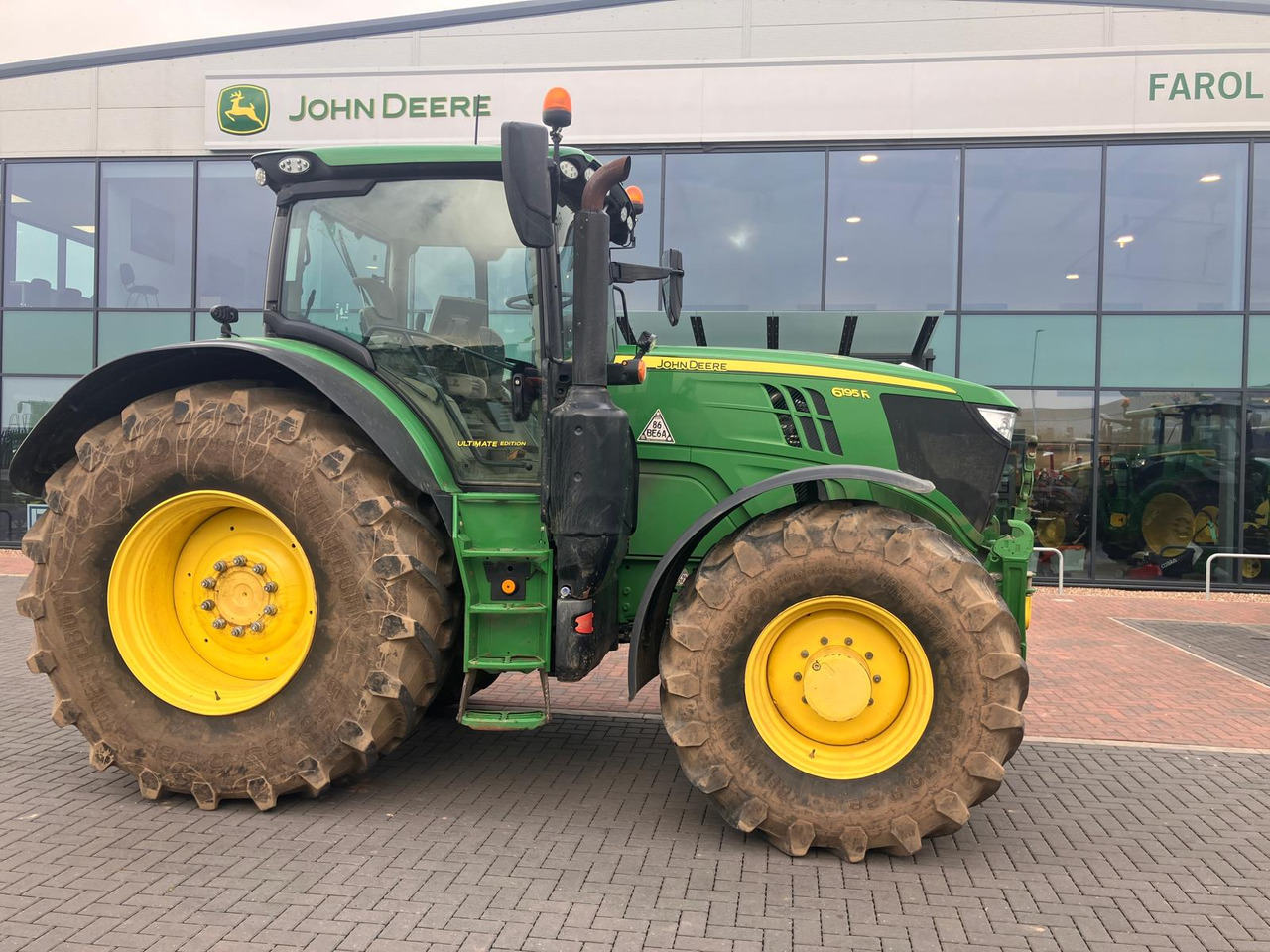 John Deere 6195R - Traktor: das Bild 1 John Deere 6195R - Traktor: das Bild 1