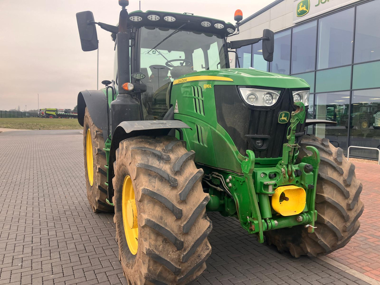 John Deere 6195R - Traktor: das Bild 4 John Deere 6195R - Traktor: das Bild 4