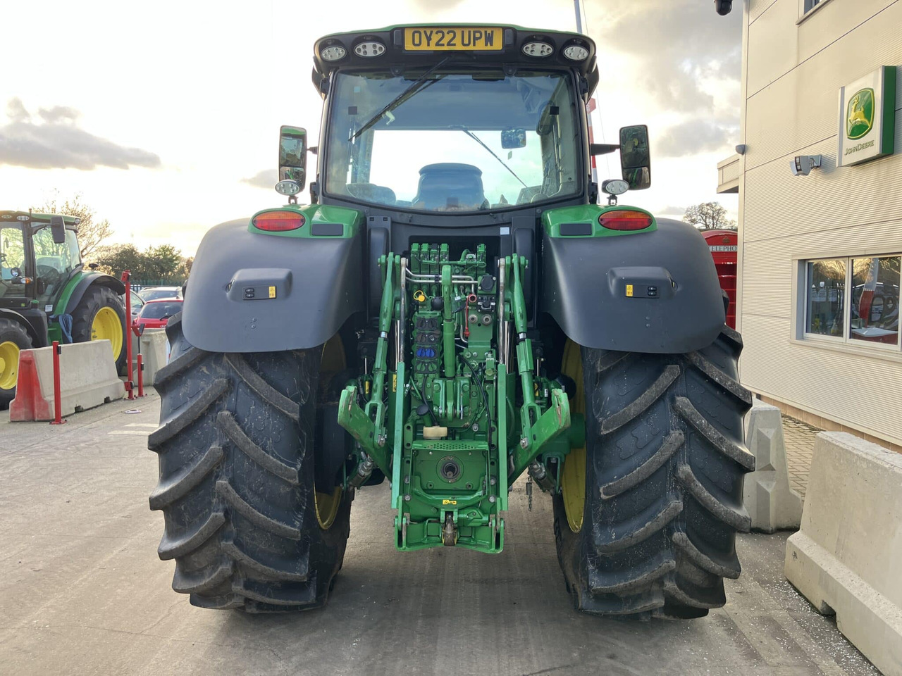 John Deere 6215R - Traktor: das Bild 4 John Deere 6215R - Traktor: das Bild 4
