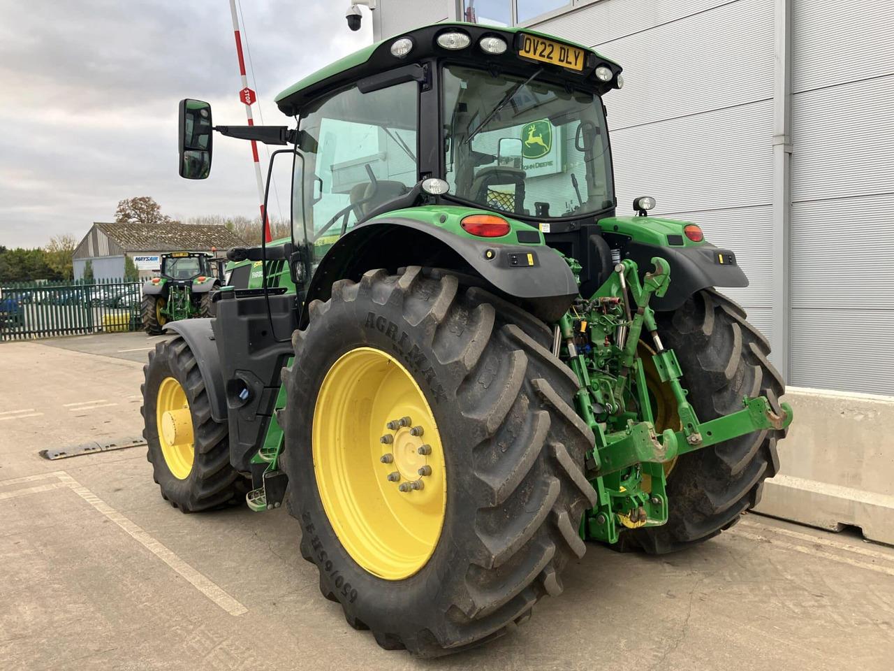 John Deere 6215R - Traktor: das Bild 3 John Deere 6215R - Traktor: das Bild 3