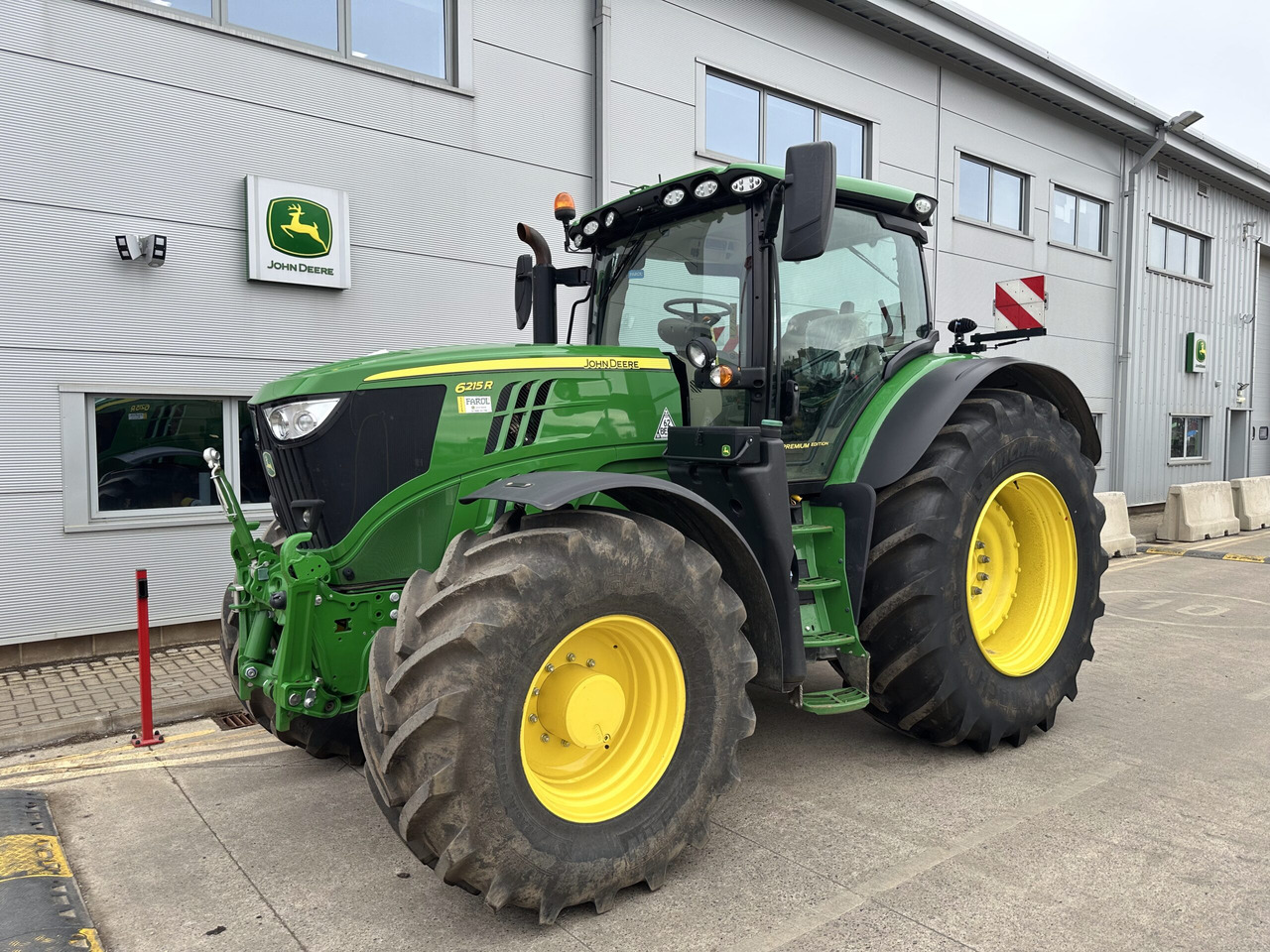 John Deere 6215R - Traktor: das Bild 2 John Deere 6215R - Traktor: das Bild 2