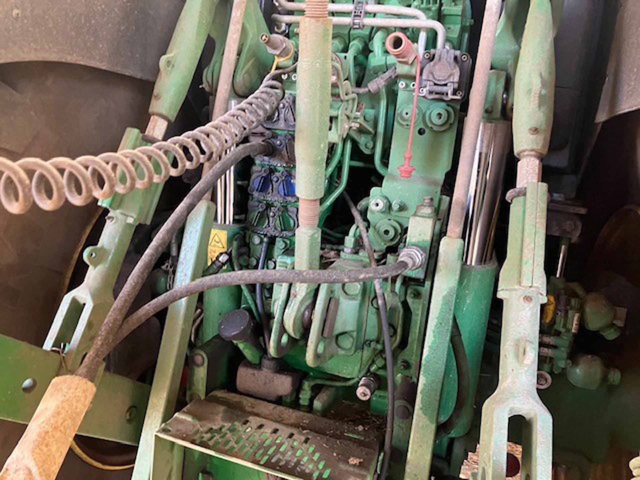 John Deere 6215R - Traktor: das Bild 3 John Deere 6215R - Traktor: das Bild 3