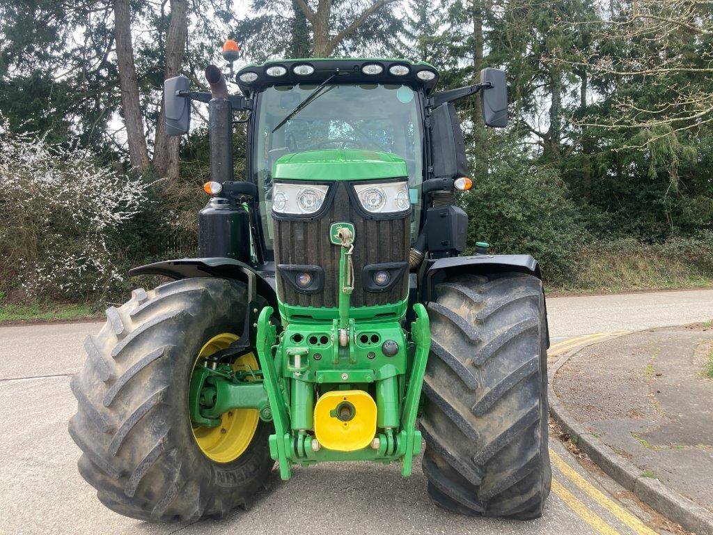 John Deere 6250R - Traktor: das Bild 3 John Deere 6250R - Traktor: das Bild 3