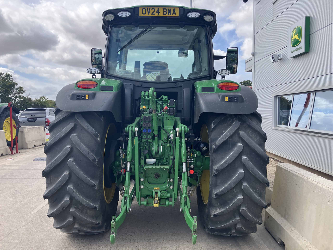 John Deere 6R 155 - Traktor: das Bild 4 John Deere 6R 155 - Traktor: das Bild 4