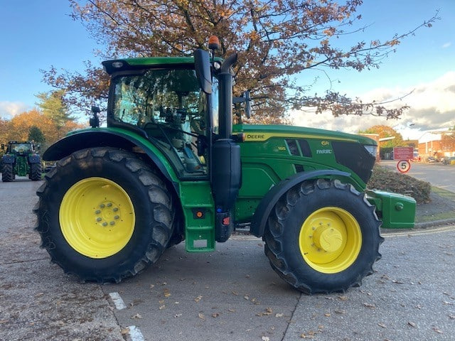 John Deere 6R 185 - Traktor: das Bild 3 John Deere 6R 185 - Traktor: das Bild 3
