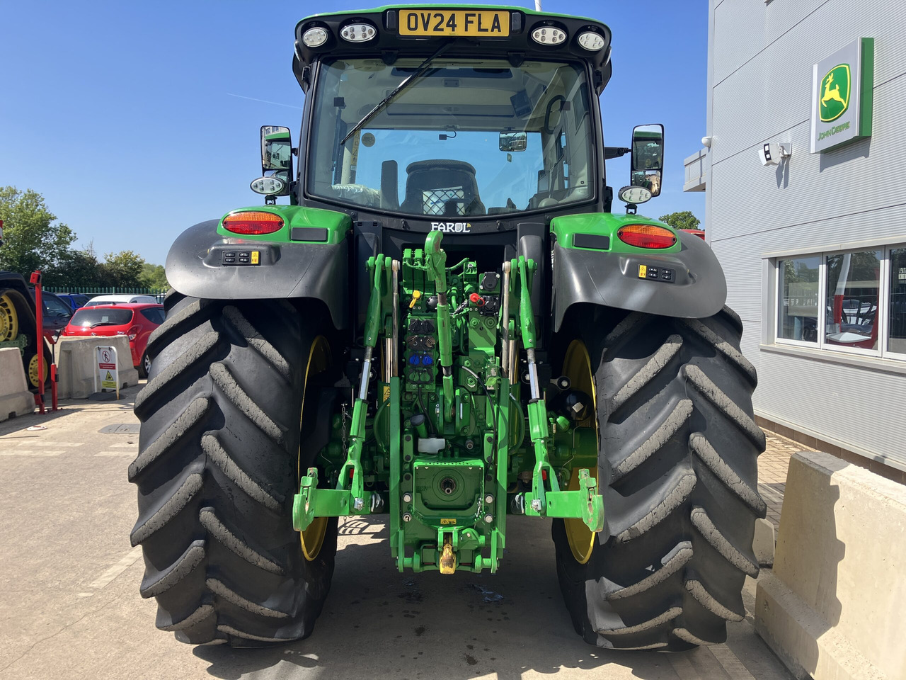 John Deere 6R155 - Traktor: das Bild 4 John Deere 6R155 - Traktor: das Bild 4