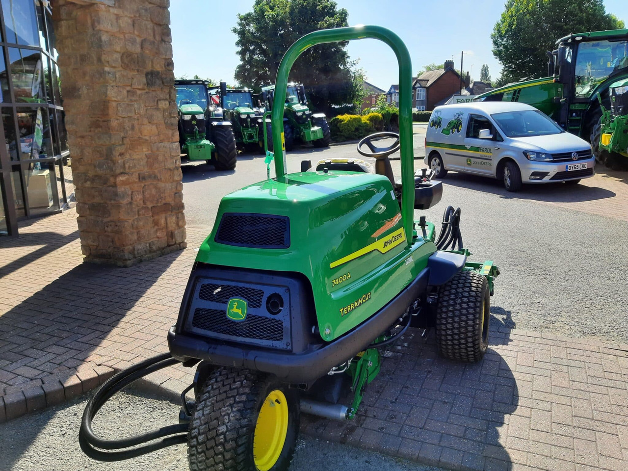 John Deere 7400A utility triple pod rotary mower - Rasenmäher: das Bild 4 John Deere 7400A utility triple pod rotary mower - Rasenmäher: das Bild 4