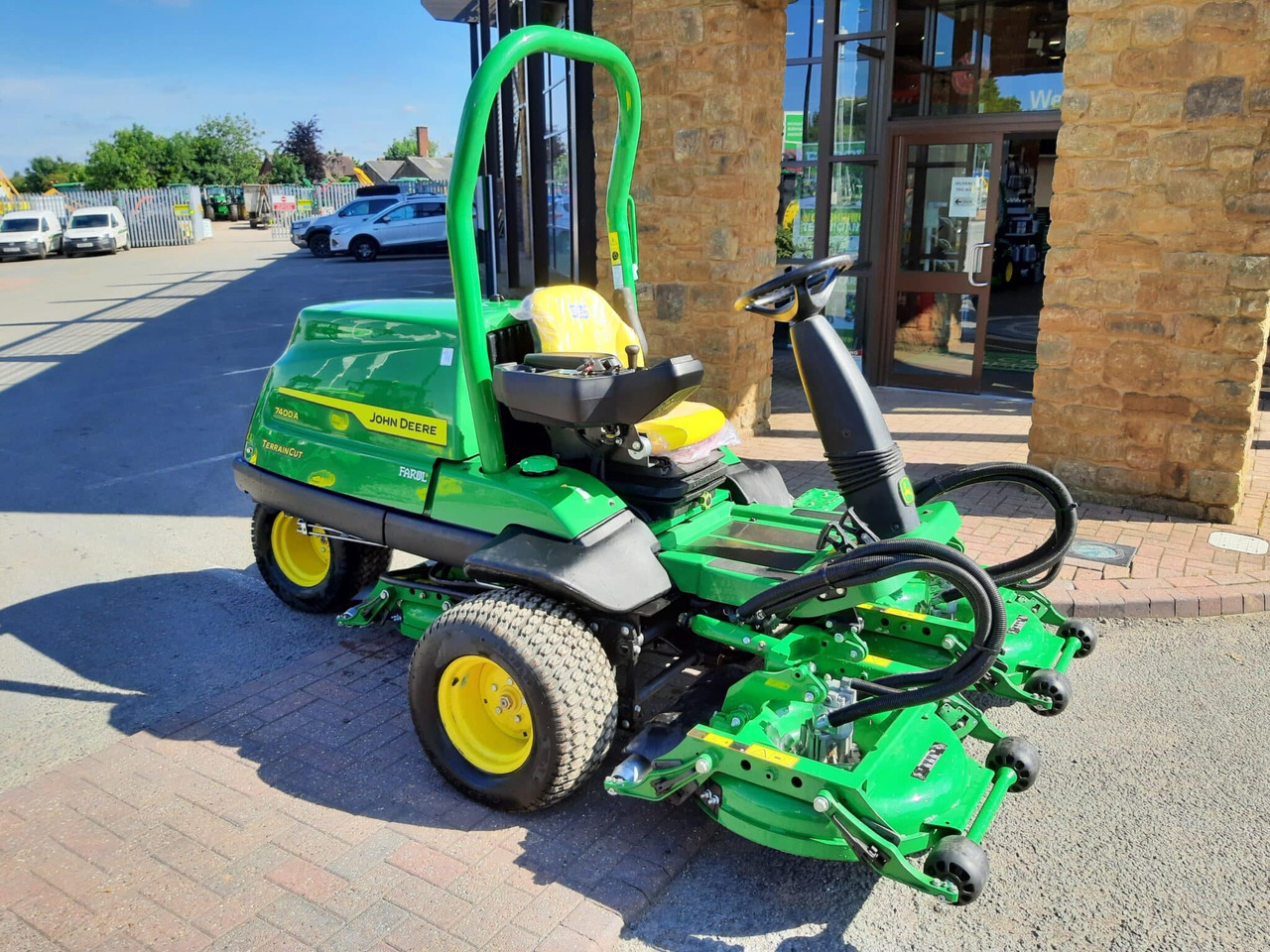 John Deere 7400A utility triple pod rotary mower - Rasenmäher: das Bild 1 John Deere 7400A utility triple pod rotary mower - Rasenmäher: das Bild 1