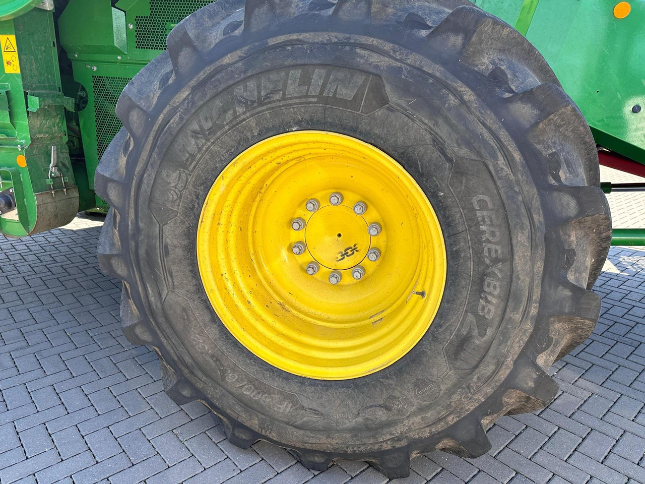 John Deere T670i HM - Mähdrescher: das Bild 3 John Deere T670i HM - Mähdrescher: das Bild 3