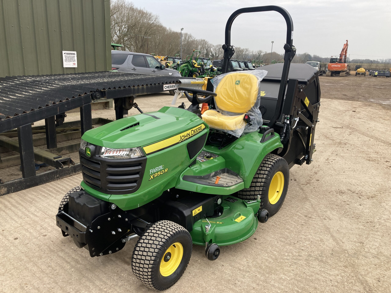 John Deere X950R ride on cut and collect mower - Rasenmäher: das Bild 1 John Deere X950R ride on cut and collect mower - Rasenmäher: das Bild 1