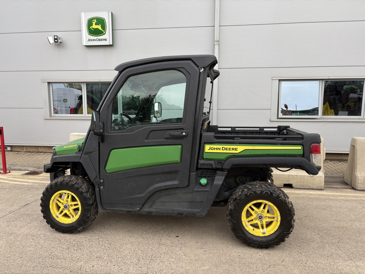 John Deere XUV865M Gator - Quad: das Bild 1 John Deere XUV865M Gator - Quad: das Bild 1