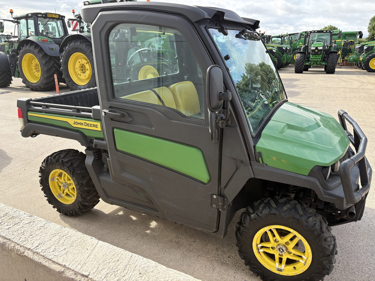 John Deere XUV865M Gator - Quad: das Bild 4 John Deere XUV865M Gator - Quad: das Bild 4