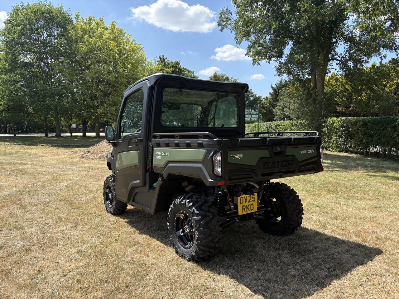 John Deere XUV875M Gator - Quad: das Bild 4 John Deere XUV875M Gator - Quad: das Bild 4