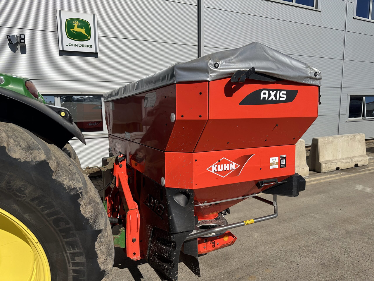 Kuhn Axis 40.2 M-EMC-W - Düngerstreuer: das Bild 2 Kuhn Axis 40.2 M-EMC-W - Düngerstreuer: das Bild 2