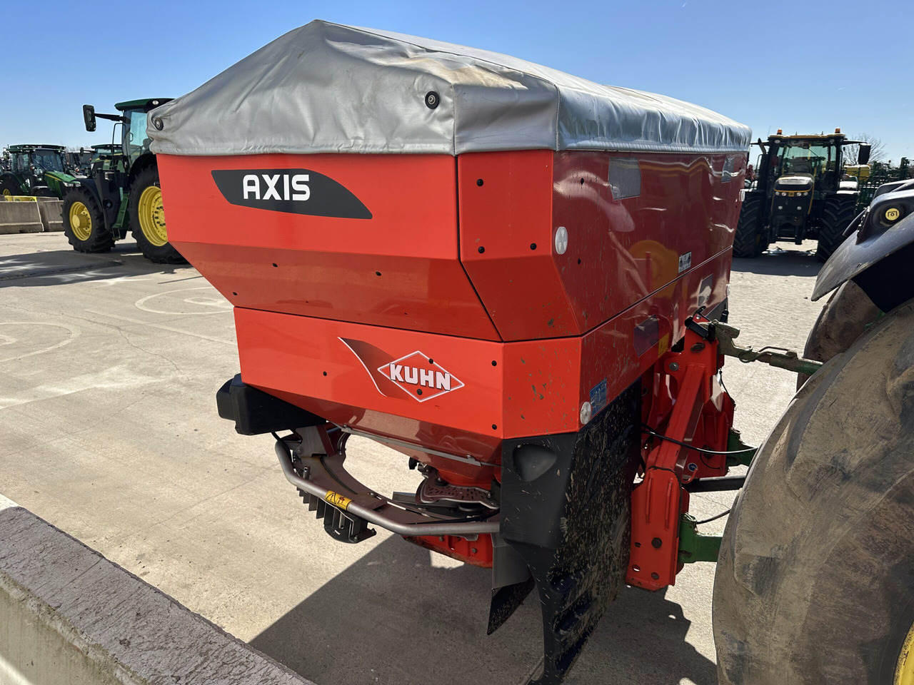 Kuhn Axis 40.2 M-EMC-W - Düngerstreuer: das Bild 5 Kuhn Axis 40.2 M-EMC-W - Düngerstreuer: das Bild 5