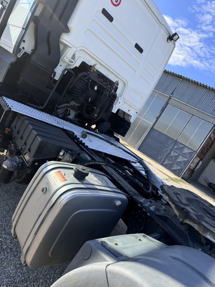 Sattelzugmaschine Man TGX 18.470 4x4 Hydrodrive KIPPHYDRAULIK: das Bild 10 Sattelzugmaschine Man TGX 18.470 4x4 Hydrodrive KIPPHYDRAULIK: das Bild 10