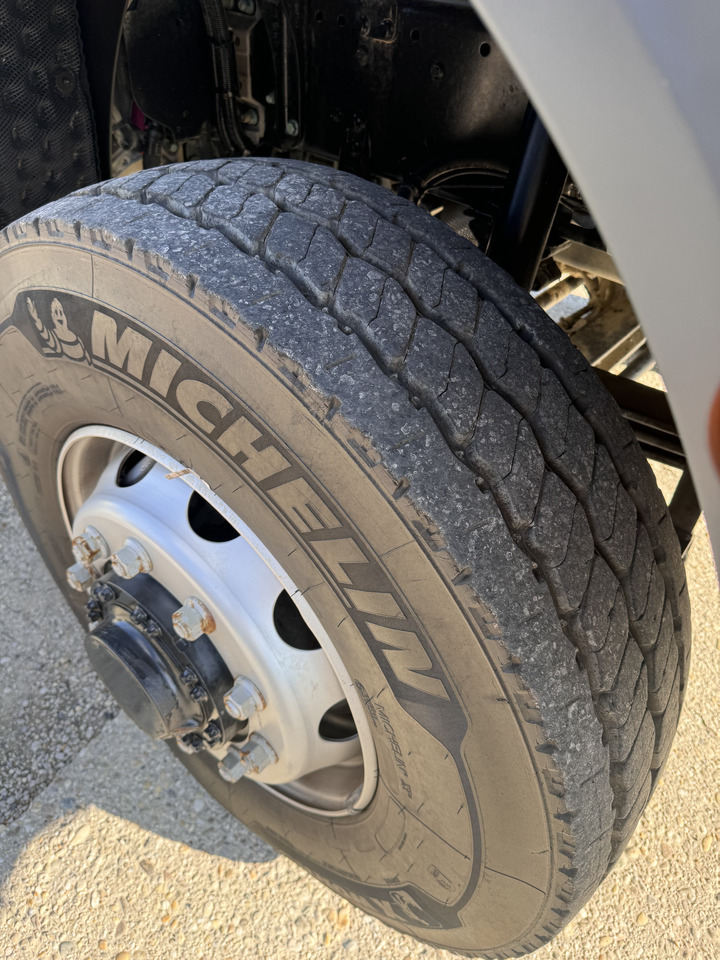 Sattelzugmaschine Man TGX 18.470 4x4 Hydrodrive KIPPHYDRAULIK: das Bild 8 Sattelzugmaschine Man TGX 18.470 4x4 Hydrodrive KIPPHYDRAULIK: das Bild 8