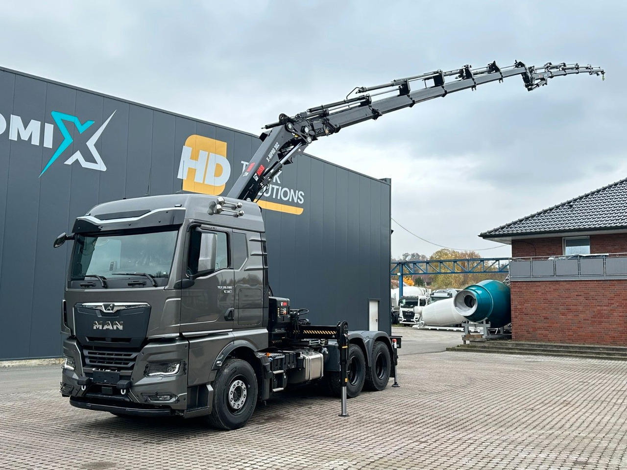 MAN TGX 26.580 6x4 Kran Hiab 302-6 + Jib-4 - Autokran: das Bild 2 MAN TGX 26.580 6x4 Kran Hiab 302-6 + Jib-4 - Autokran: das Bild 2