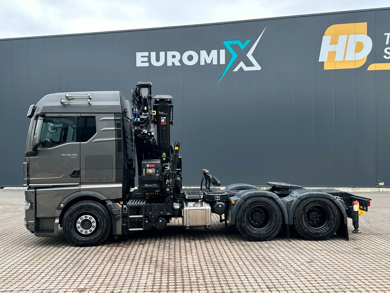 MAN TGX 26.580 6x4 Kran Hiab 302-6 + Jib-4 - Sattelzugmaschine: das Bild 4 MAN TGX 26.580 6x4 Kran Hiab 302-6 + Jib-4 - Sattelzugmaschine: das Bild 4